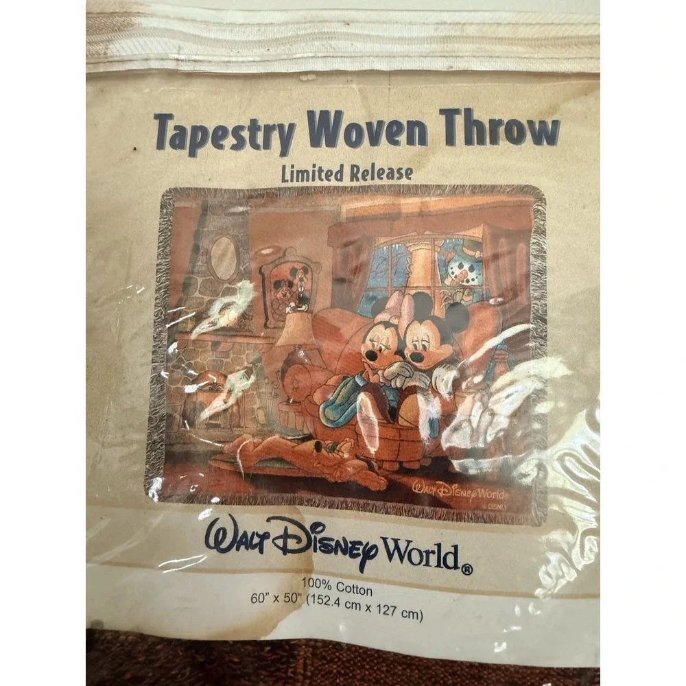 Disney World Woven Tapestry Throw Blanket 60 x 50‎ Mickey Minnie Pluto Fireplace